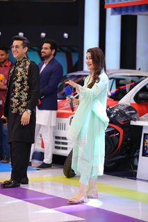 Shaista Lodhi feet photo thumbnail