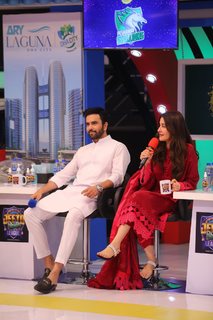 Shaista Lodhi feet photo thumbnail