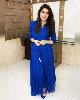 Shaista Lodhi feet photo thumbnail