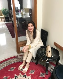 Shaista Lodhi feet photo thumbnail