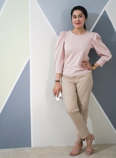 Shaista Lodhi feet photo thumbnail