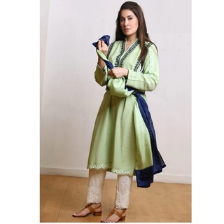 Shaista Lodhi feet photo thumbnail