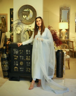 Shaista Lodhi feet photo thumbnail