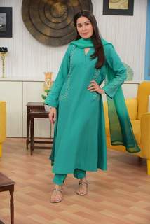 Shaista Lodhi feet photo thumbnail