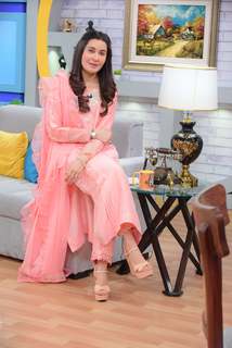 Shaista Lodhi feet photo thumbnail