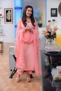 Shaista Lodhi feet photo thumbnail