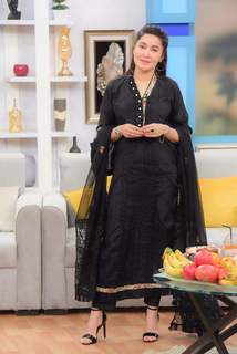 Shaista Lodhi feet photo thumbnail