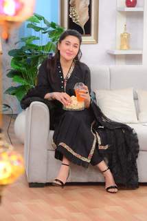 Shaista Lodhi feet photo thumbnail