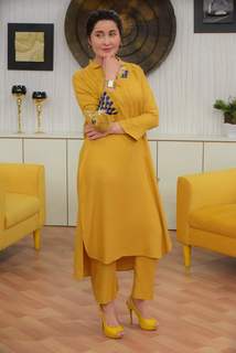 Shaista Lodhi feet photo thumbnail