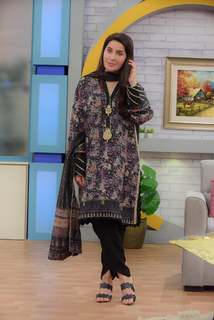 Shaista Lodhi feet photo thumbnail