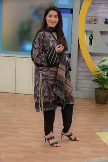 Shaista Lodhi feet photo thumbnail
