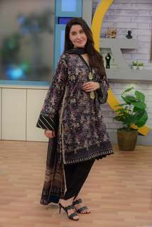 Shaista Lodhi feet photo thumbnail