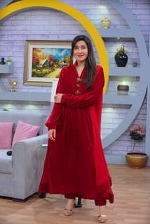 Shaista Lodhi feet photo thumbnail