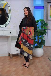 Shaista Lodhi feet photo thumbnail