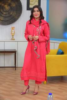 Shaista Lodhi feet photo thumbnail
