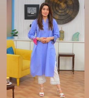 Shaista Lodhi feet photo thumbnail