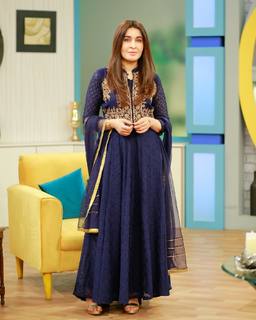 Shaista Lodhi feet photo thumbnail