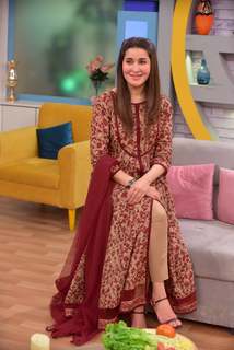 Shaista Lodhi feet photo thumbnail