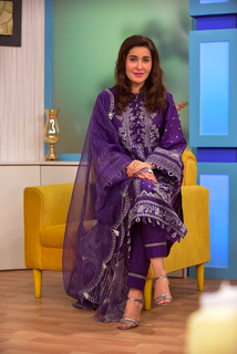 Shaista Lodhi feet photo thumbnail