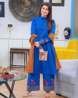 Shaista Lodhi feet photo thumbnail