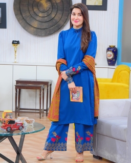 Shaista Lodhi feet photo thumbnail