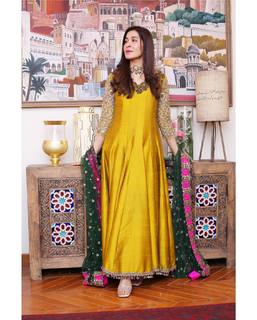 Shaista Lodhi feet photo thumbnail