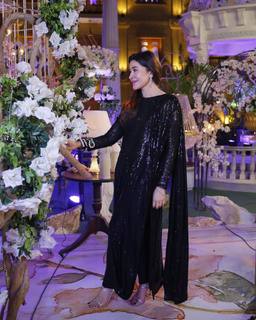 Shaista Lodhi feet photo thumbnail