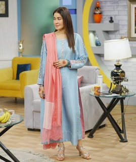 Shaista Lodhi feet photo thumbnail