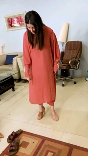Shaista Lodhi feet photo thumbnail