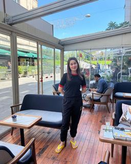 Shaista Lodhi feet photo thumbnail