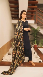 Shaista Lodhi feet photo thumbnail