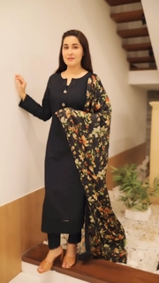 Shaista Lodhi feet photo thumbnail