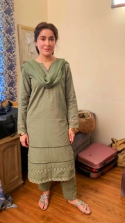 Shaista Lodhi feet photo thumbnail