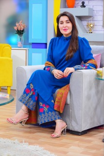 Shaista Lodhi feet photo thumbnail