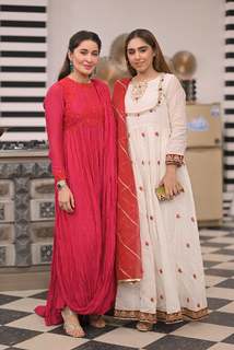 Shaista Lodhi feet photo thumbnail