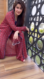Shaista Lodhi feet photo thumbnail