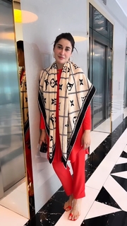 Shaista Lodhi feet photo thumbnail