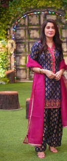 Shaista Lodhi feet photo thumbnail