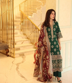 Shaista Lodhi feet photo thumbnail