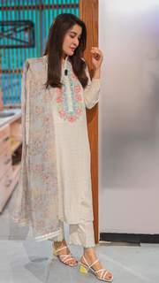 Shaista Lodhi feet photo thumbnail