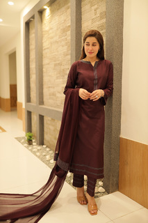 Shaista Lodhi feet photo thumbnail