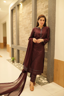 Shaista Lodhi feet photo thumbnail