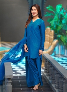 Shaista Lodhi feet photo thumbnail