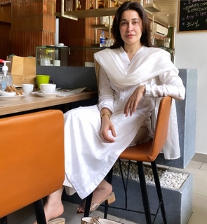 Shaista Lodhi feet photo thumbnail