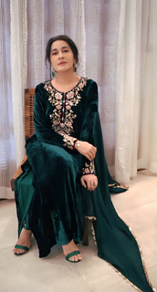 Shaista Lodhi feet photo thumbnail