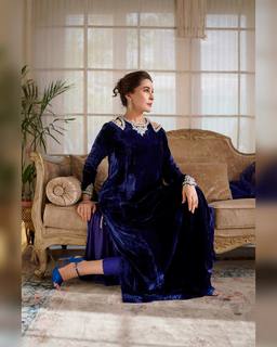 Shaista Lodhi feet photo thumbnail