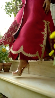 Shaista Lodhi feet photo thumbnail