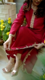 Shaista Lodhi feet photo thumbnail