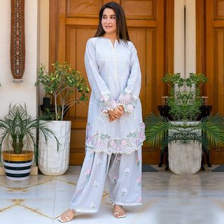 Shaista Lodhi feet photo thumbnail