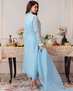 Shaista Lodhi feet photo thumbnail